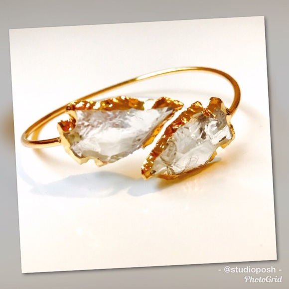 Bondhu Crystal Arrowhead Bangle Bracelet In Gold - Picture 4 of 5